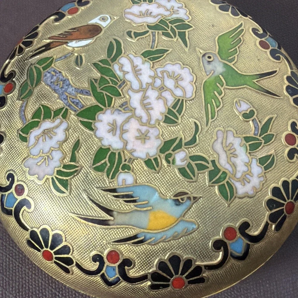 Cloisonne Enamel &‎ Brass Round Covered Trinket Snuff Box Birds Vintage
